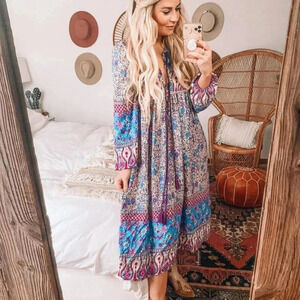 NWOT R. Vivimos Floral Long Sleeve Midi Dress